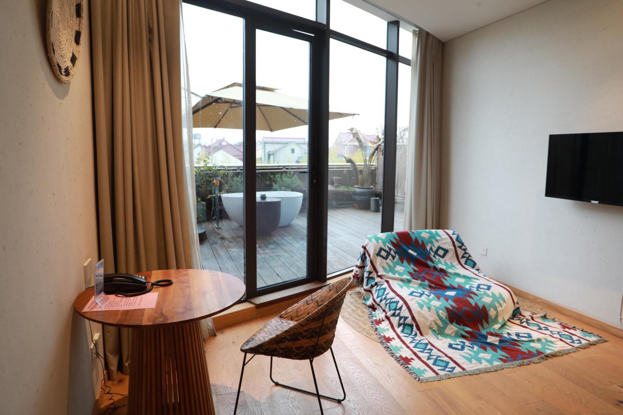 Manli Hotel Shanghai Pudong Airport - Pet Friendly Exterior photo