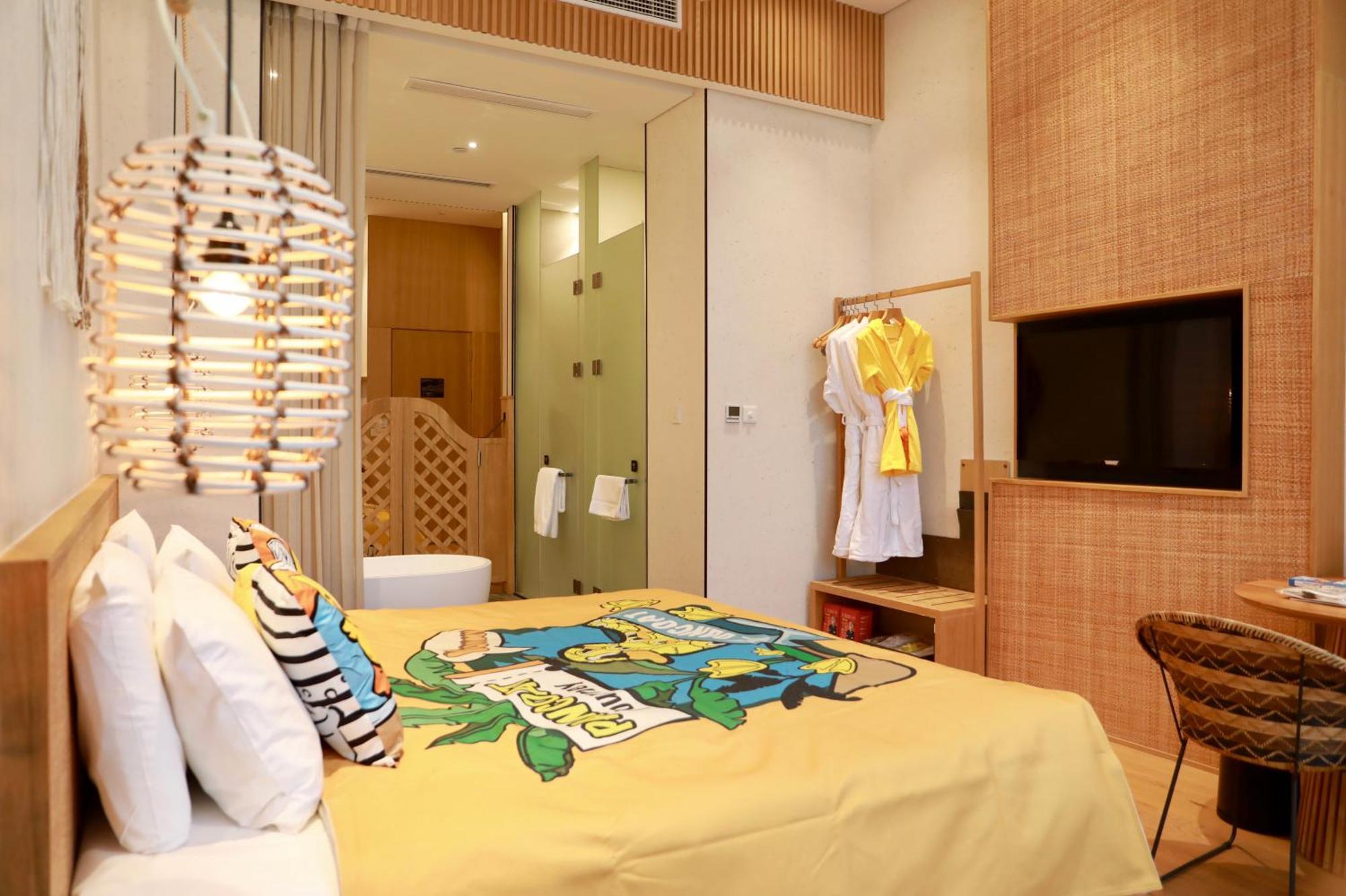 Manli Hotel Shanghai Pudong Airport - Pet Friendly Exterior photo