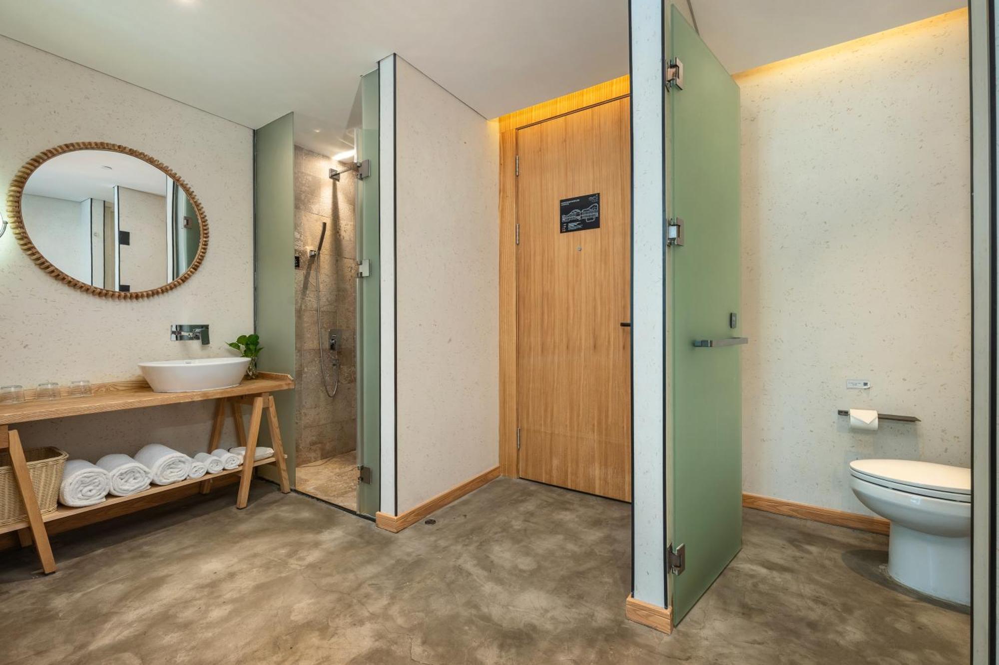 Manli Hotel Shanghai Pudong Airport - Pet Friendly Exterior photo